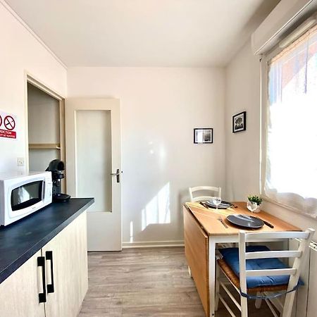 T2 Cosy Proche Hopital + Parking Gratuit Sur Place Auxerre Dış mekan fotoğraf