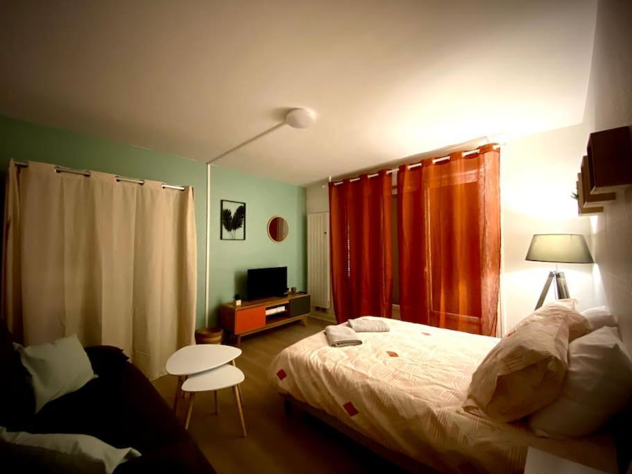 T2 Cosy Proche Hopital + Parking Gratuit Sur Place Auxerre Dış mekan fotoğraf
