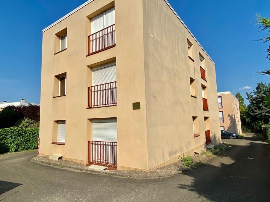 T2 Cosy Proche Hopital + Parking Gratuit Sur Place Auxerre Dış mekan fotoğraf